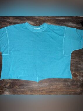 Zenana Outfitters Turquoise Blue Boxy Crop Tee